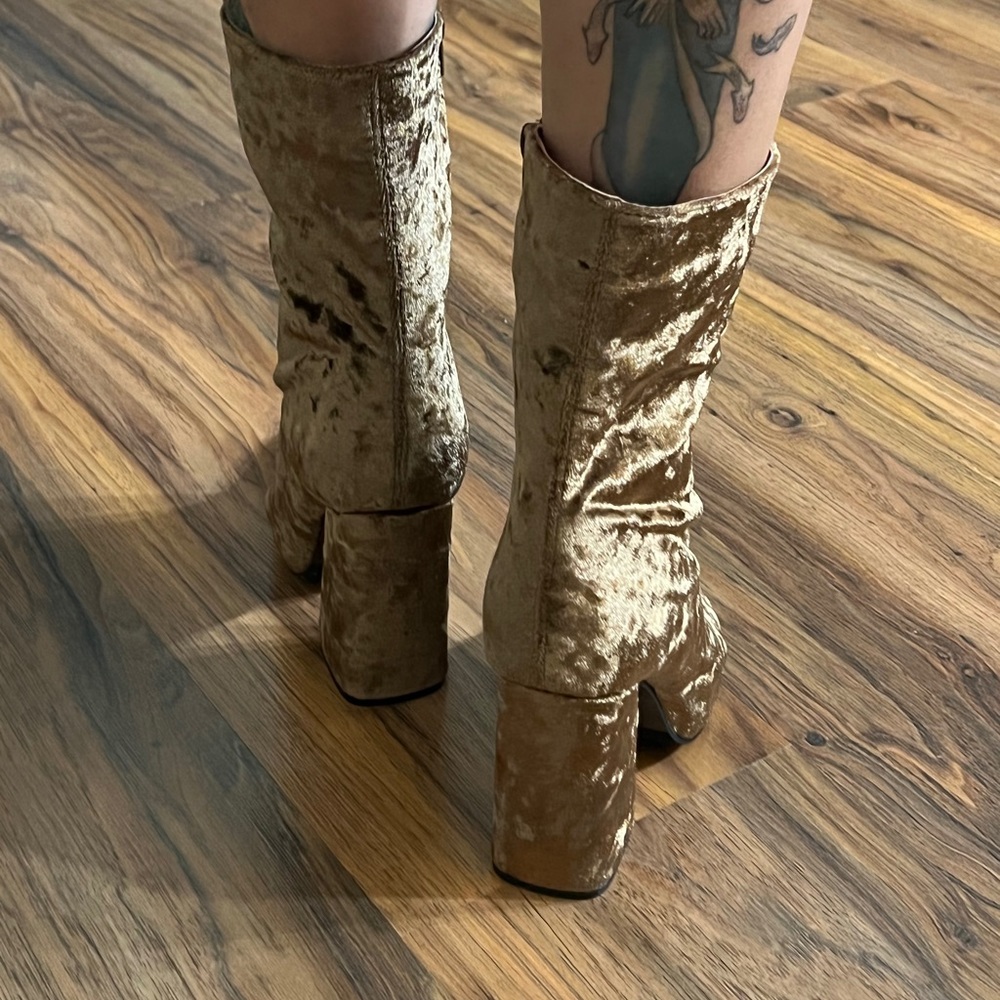 Gold short fur fabric. Calf high Heeled Boots. Brand new.